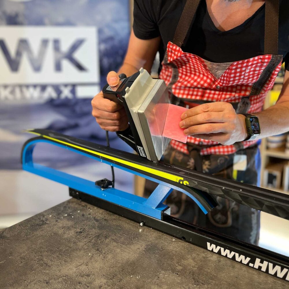 HX Racewax Middle