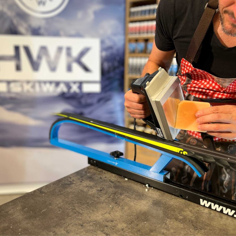 HX Racewax Newsnow Warm