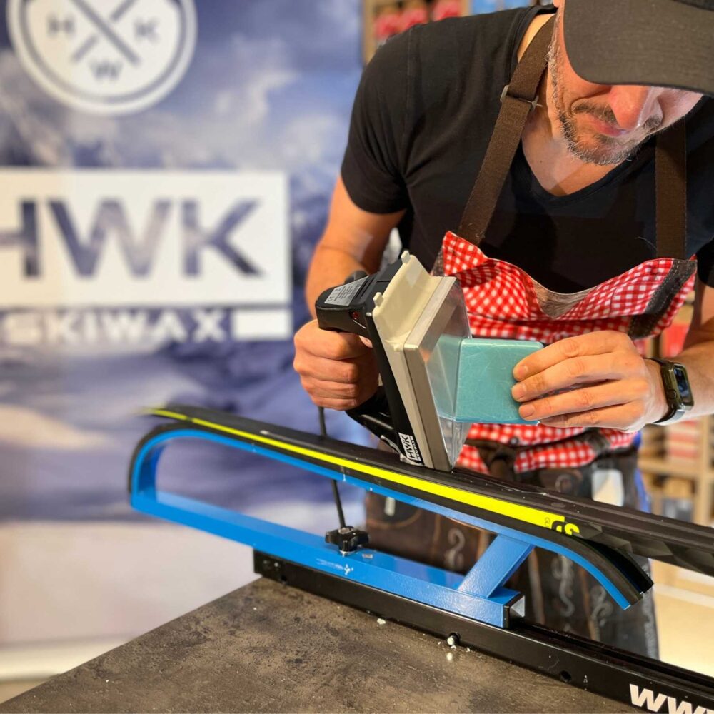 HX Racewax Newsnow Cold